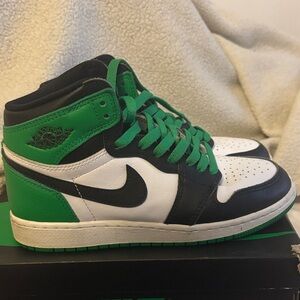 Nike Air Jordan boys Black, Green, and White Sneakers
